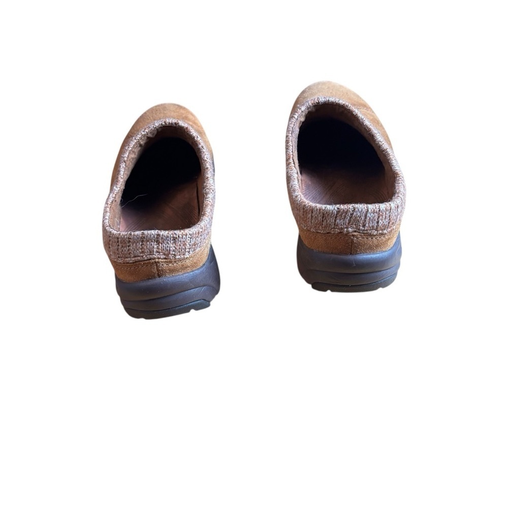 Vionic Tan and Black Mules with Suede Upper - Picture 6 of 8